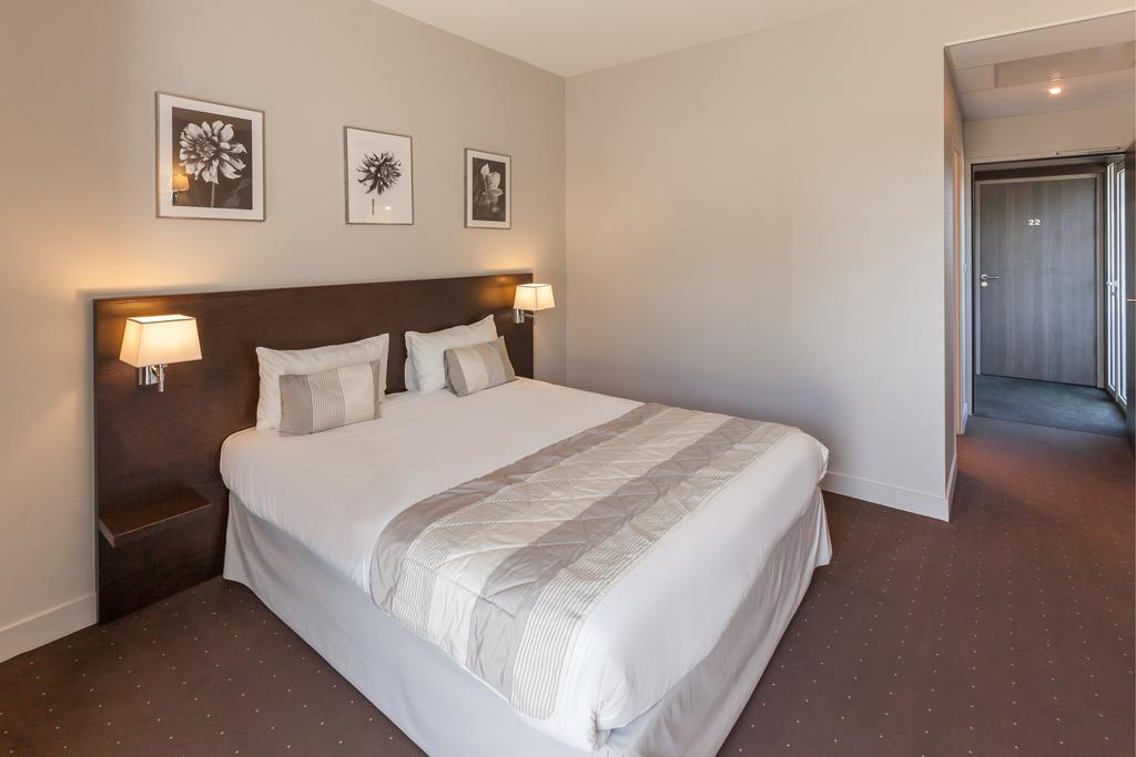 Hotel Alienor Langon  Pokój zdjęcie